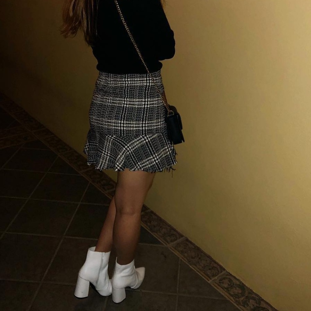 Zara high wasted mini skirt